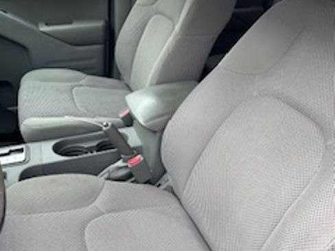 Used 2017 Nissan Frontier SV w/ SV Value Truck Package image 8