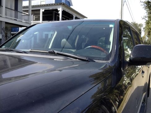 Used 2009 Lexus LX 570 4WD image 2