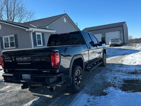 Used 2020 GMC Sierra 2500 AT4 w/ AT4 Premium Package image 8