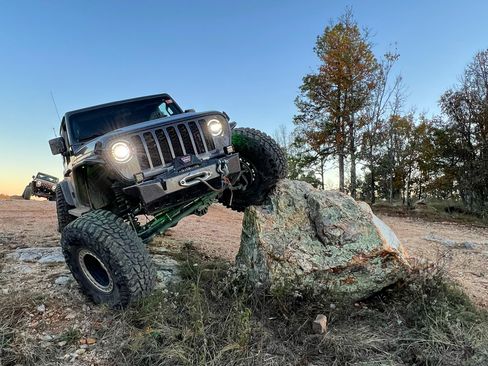 Used 2020 Jeep Gladiator Sport w/ Quick Order Package 24S image 17