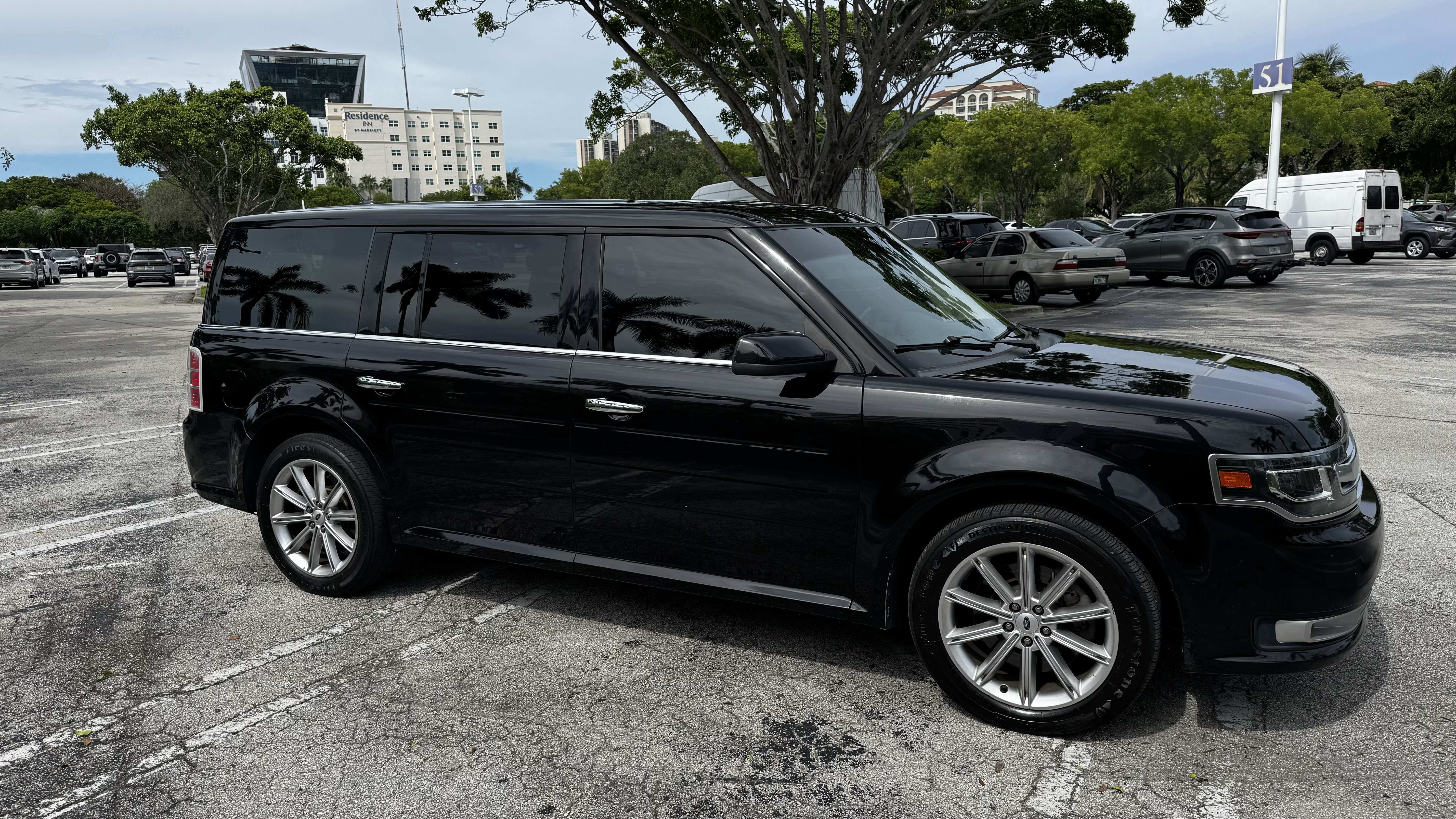 Used 2019 Ford Flex Limited FWD image 4