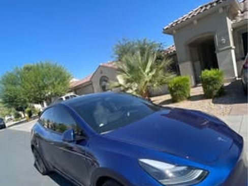 Used 2025 Tesla Model Y Performance image 4