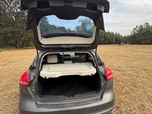 Used 2018 Ford Focus SE image 10