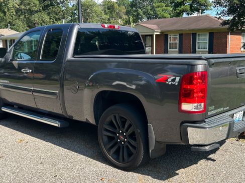 Used 2010 GMC Sierra 1500 SLE AWD/4WD image 5