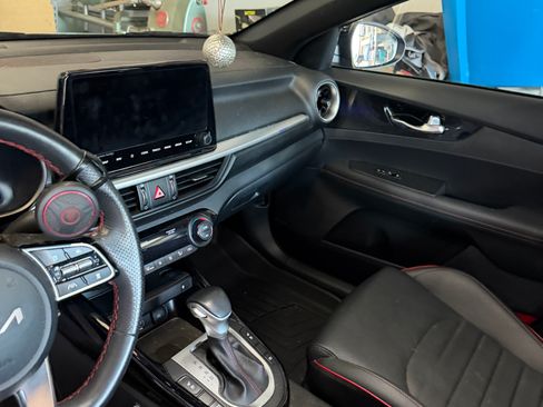 Used 2023 Kia Forte GT w/ GT2 Package image 6