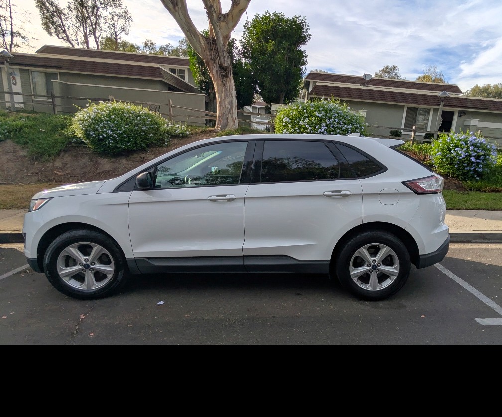 Used 2016 Ford Edge SE FWD image 1