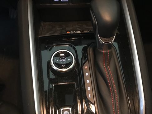 Used 2023 Chevrolet Colorado Z71 w/ Z71 Convenience Package 2 image 17