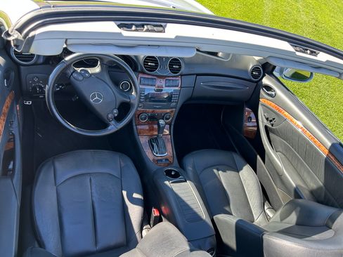 Used 2007 Mercedes-Benz CLK 350 Cabriolet image 12