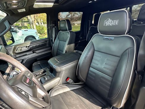 Used 2024 GMC Sierra 2500 AT4X w/ AT4X AEV Edition image 9