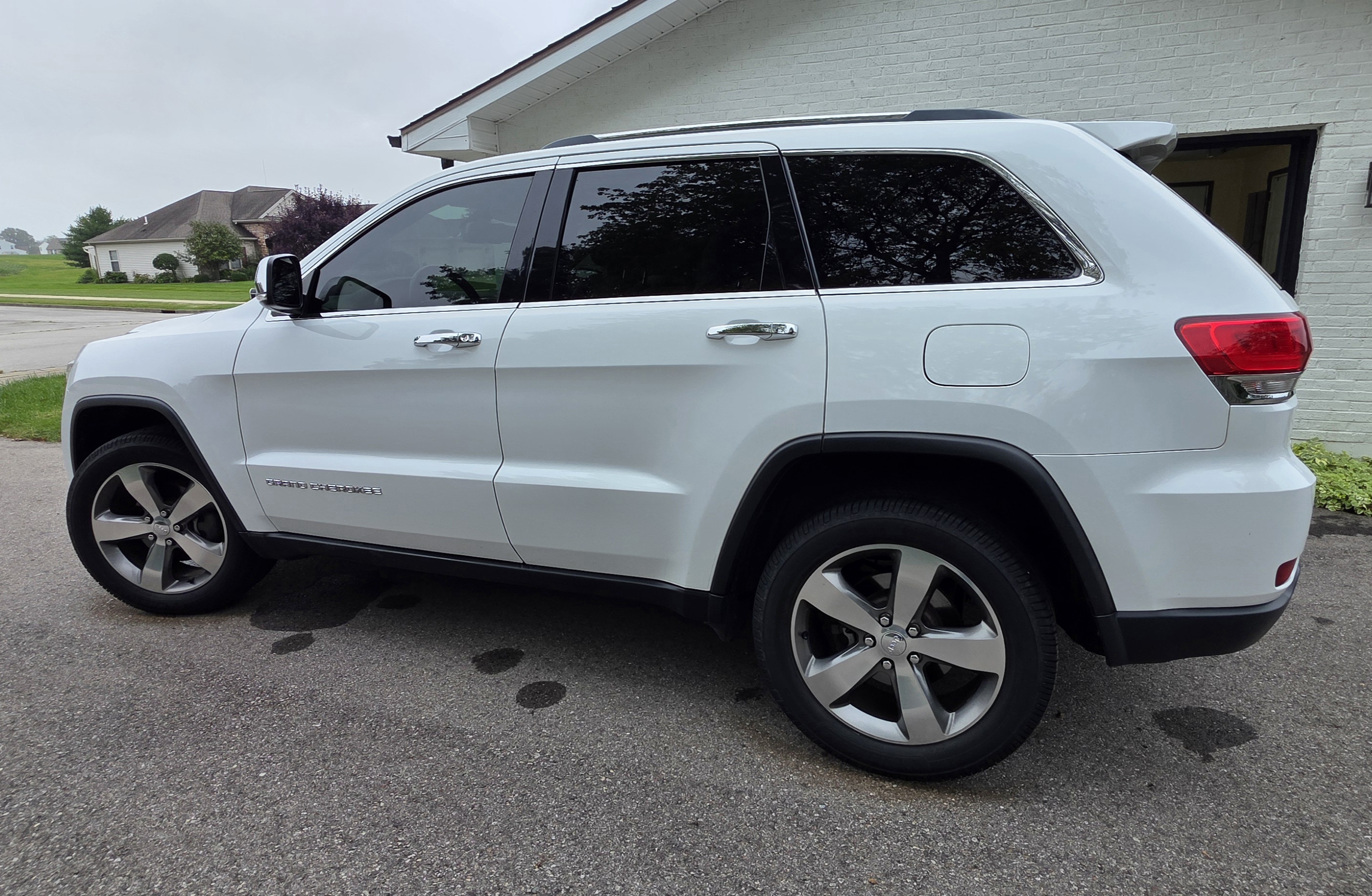 Used 2015 Jeep Grand Cherokee Limited w/ Trailer Tow Group IV AWD/4WD image 1