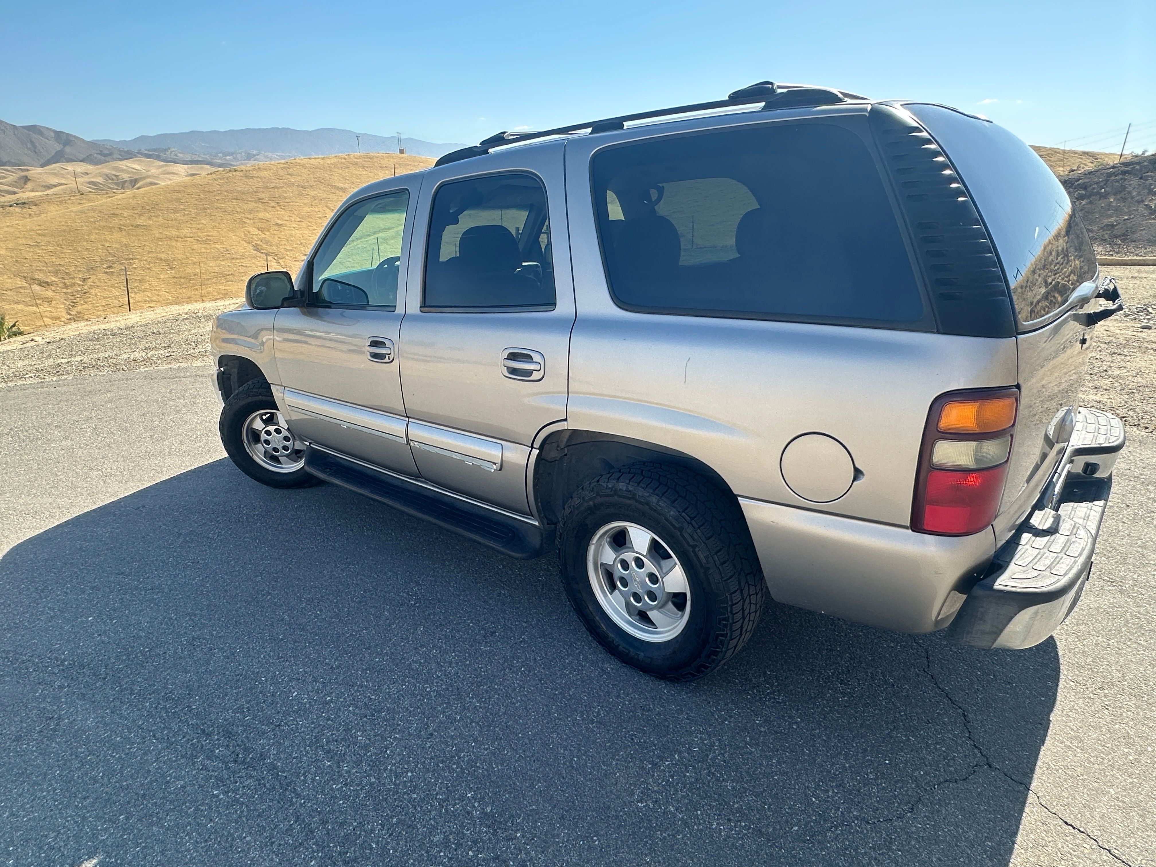 Used 2002 Chevrolet Tahoe LT AWD/4WD image 4