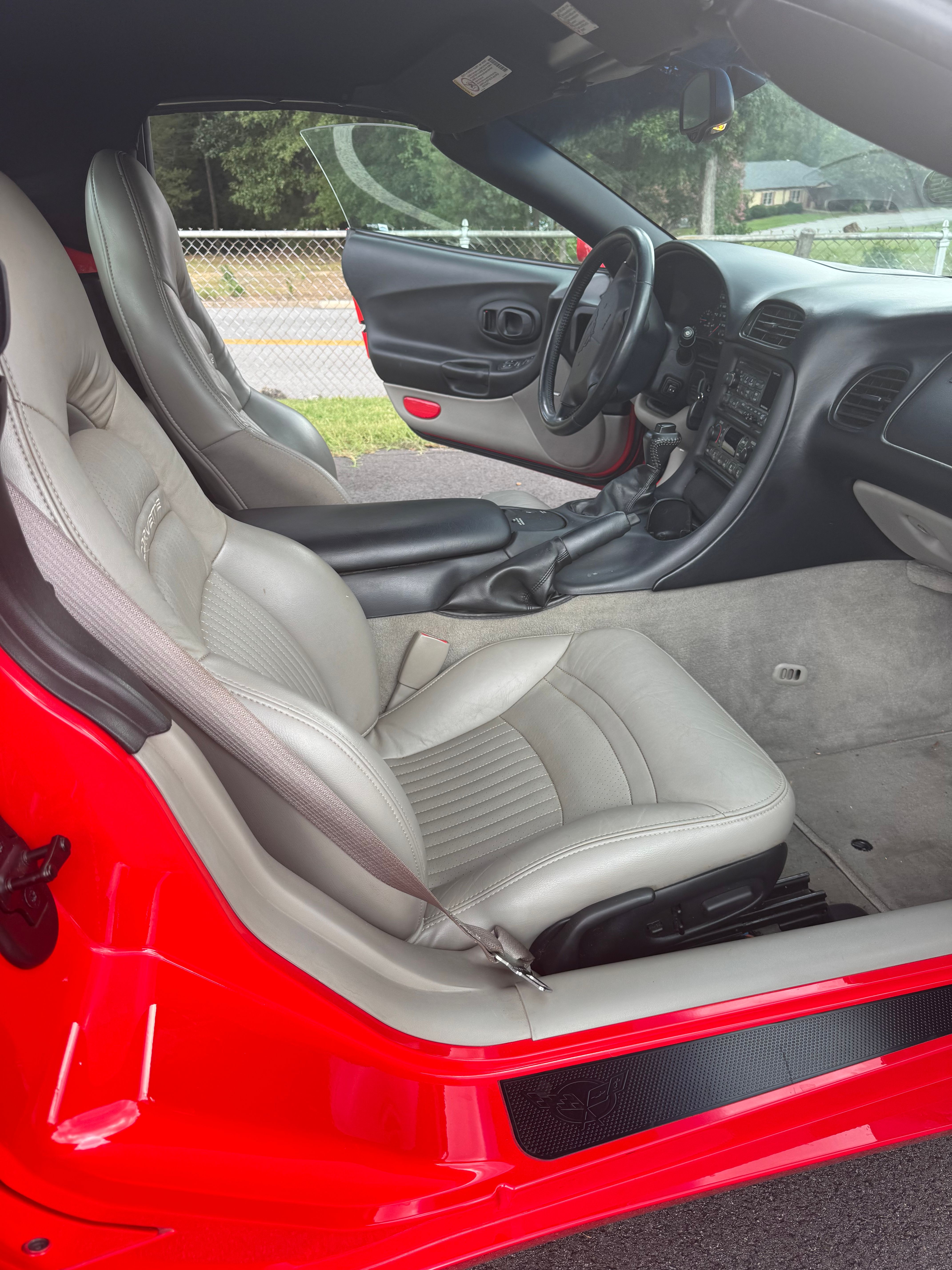 Used 2003 Chevrolet Corvette Convertible w/ Preferred Equipment Group1 RWD image 12