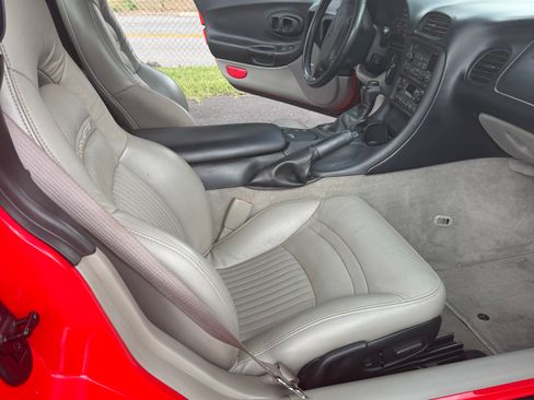 Used 2003 Chevrolet Corvette Convertible w/ Preferred Equipment Group1 RWD image 12