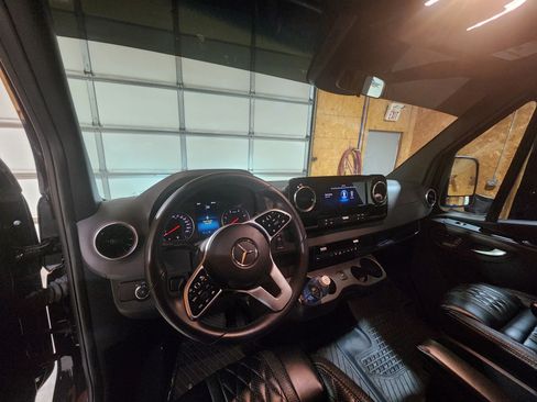 Used 2020 Mercedes-Benz Sprinter 3500 image 11