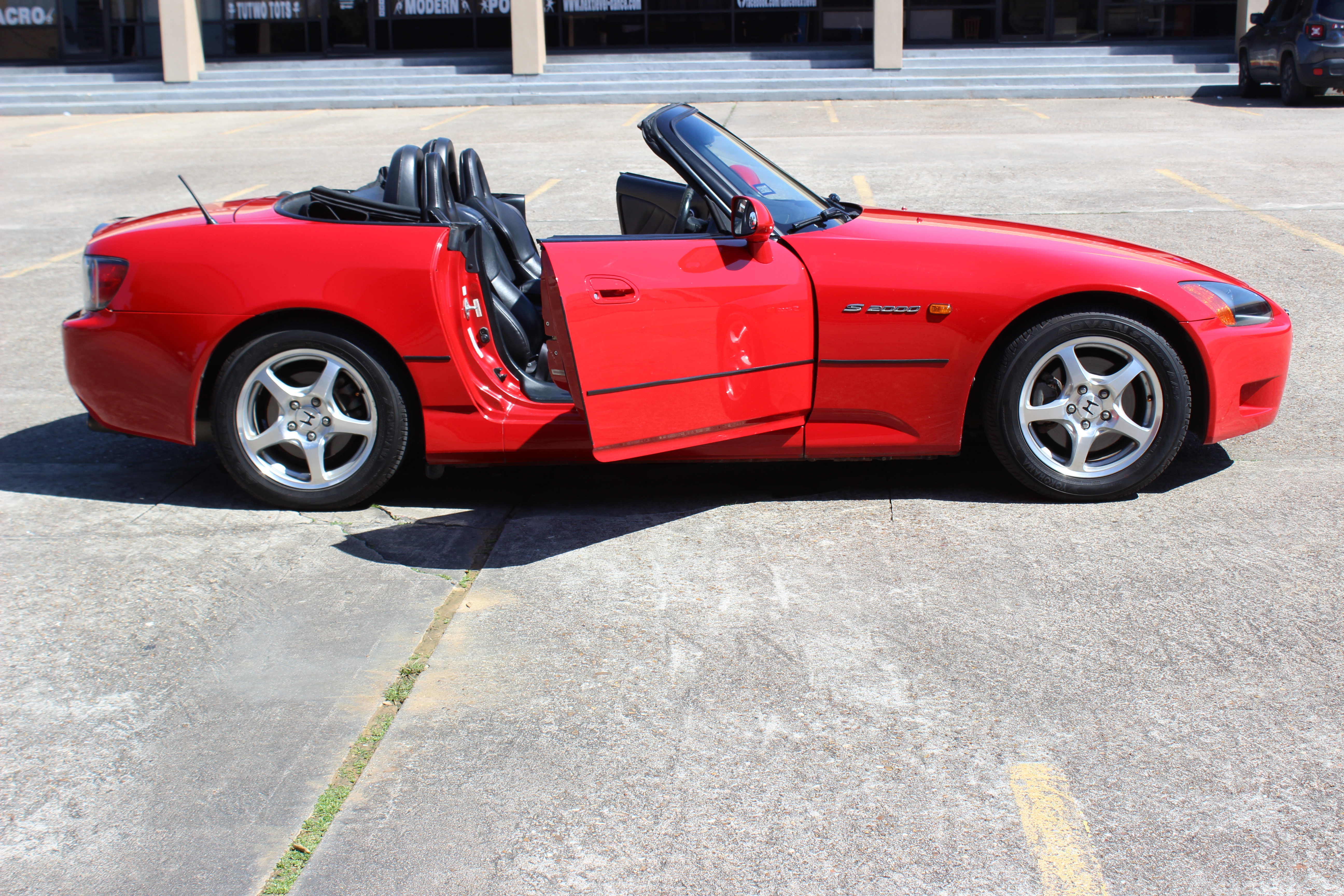 Used 2002 Honda S2000 image 12