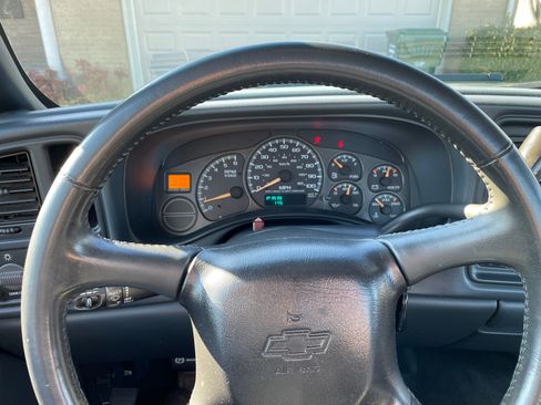 Used 2001 Chevrolet Silverado 1500 LS image 13