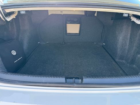 Used 2016 Volkswagen Jetta SE image 12