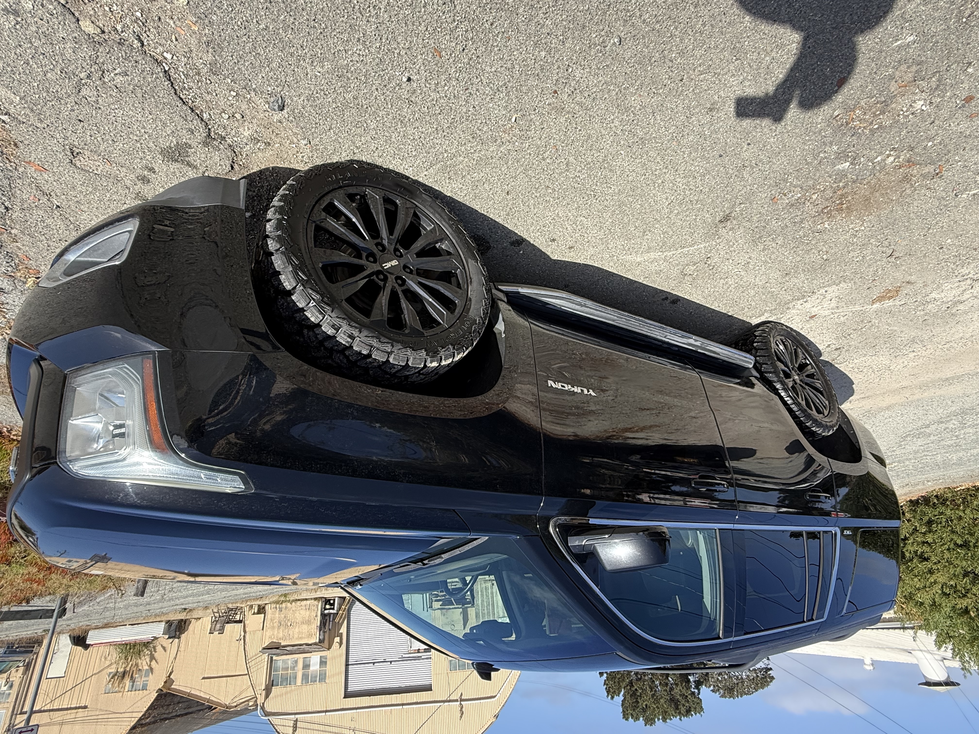 Used 2016 GMC Yukon SLT RWD image 4