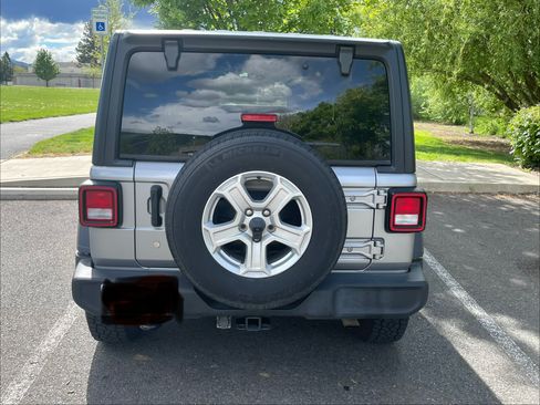 Used 2019 Jeep Wrangler Unlimited Sport S AWD/4WD image 11