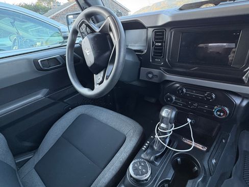 Used 2022 Ford Bronco 4-Door AWD/4WD image 6