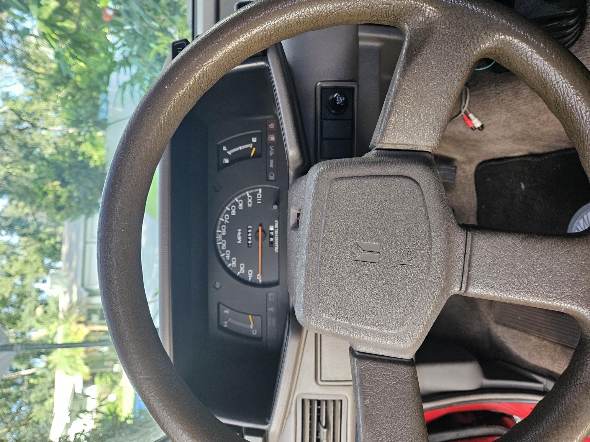 Used 1993 Isuzu Pickup S RWD image 8