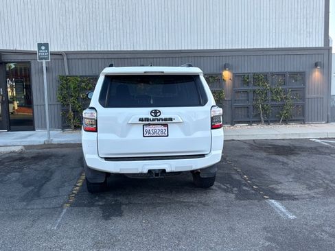 Used 2019 Toyota 4Runner SR5 image 2