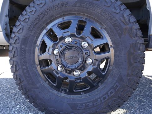 Used 2023 Ford Transit 250 Medium Roof w/ Load Area Protection Package image 15