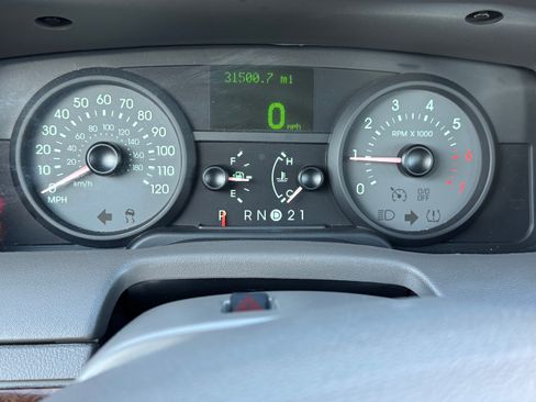 Used 2010 Mercury Grand Marquis LS image 9