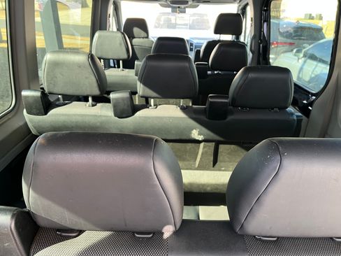 Used 2016 Mercedes-Benz Sprinter 2500 image 5