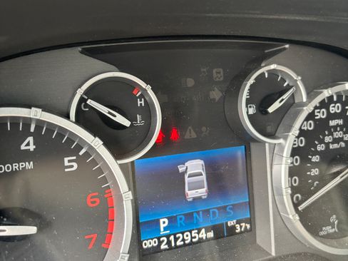 Used 2015 Toyota Tundra 1794 Edition image 14