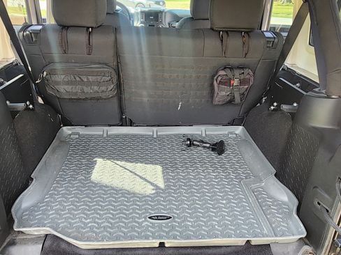 Used 2014 Jeep Wrangler Unlimited Sport image 14