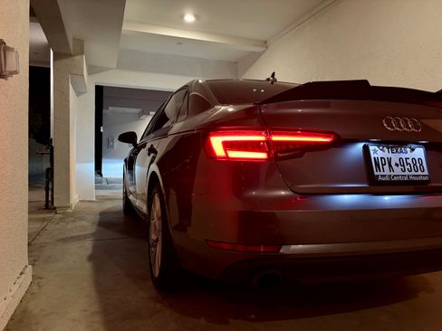 Used 2017 Audi A4 2.0T Premium w/ Convenience Package image 11