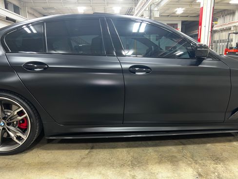 Used 2023 BMW M550i xDrive w/ Dynamic Handling Package AWD/4WD image 9