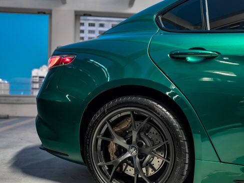 Used 2024 Alfa Romeo Giulia Quadrifoglio image 16