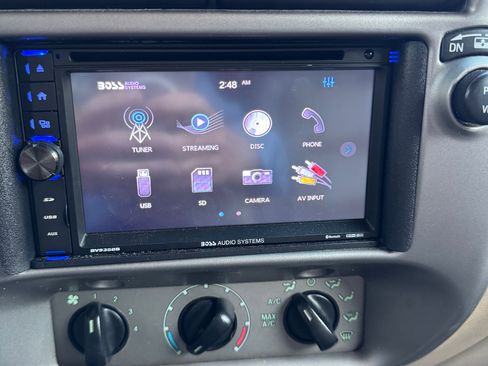 Used 2005 Ford Explorer Sport Trac XLT image 10