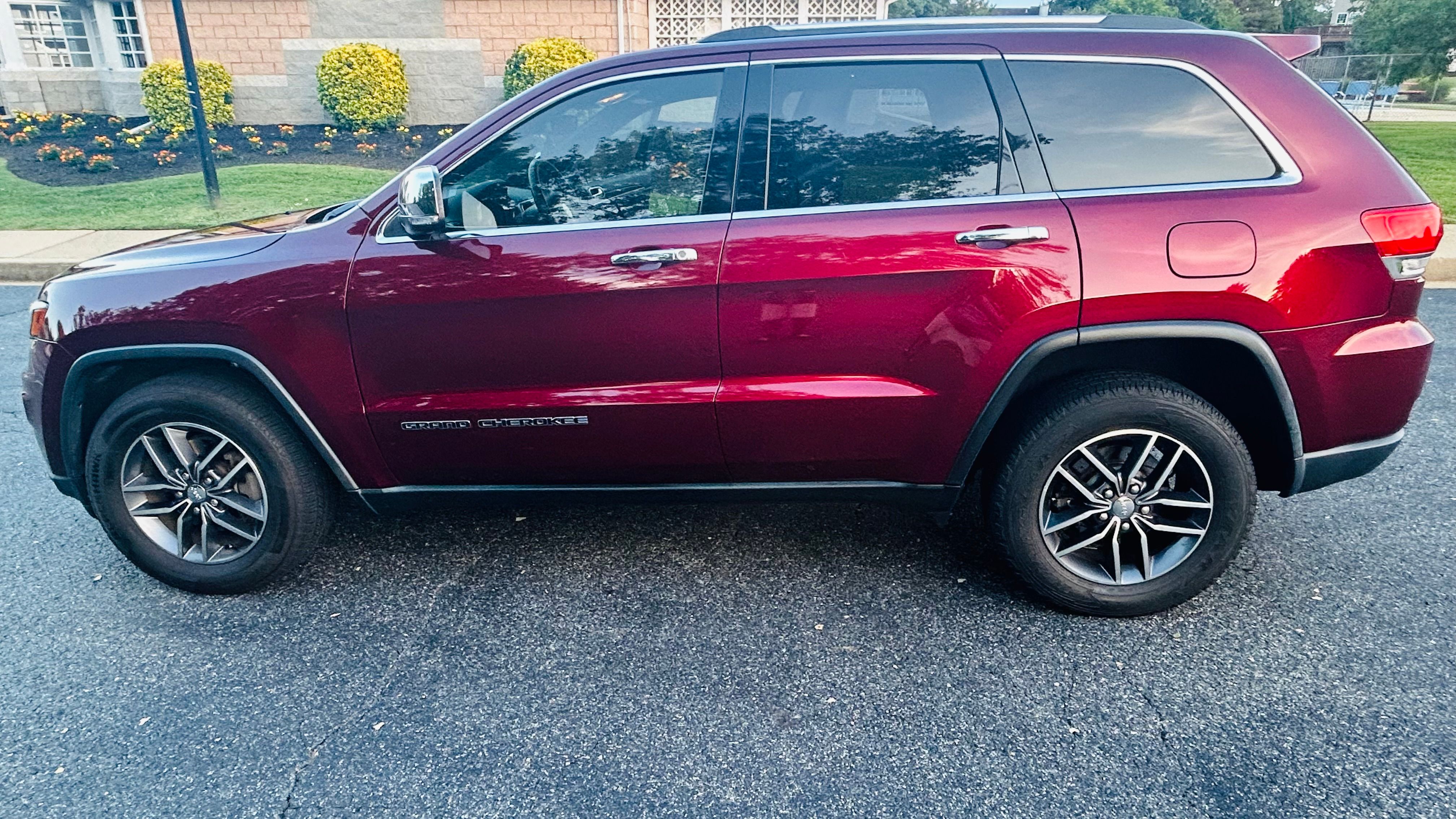 Used 2018 Jeep Grand Cherokee Limited w/ Luxury Group II AWD/4WD image 6