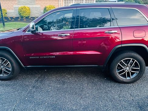 Used 2018 Jeep Grand Cherokee Limited w/ Luxury Group II AWD/4WD image 6