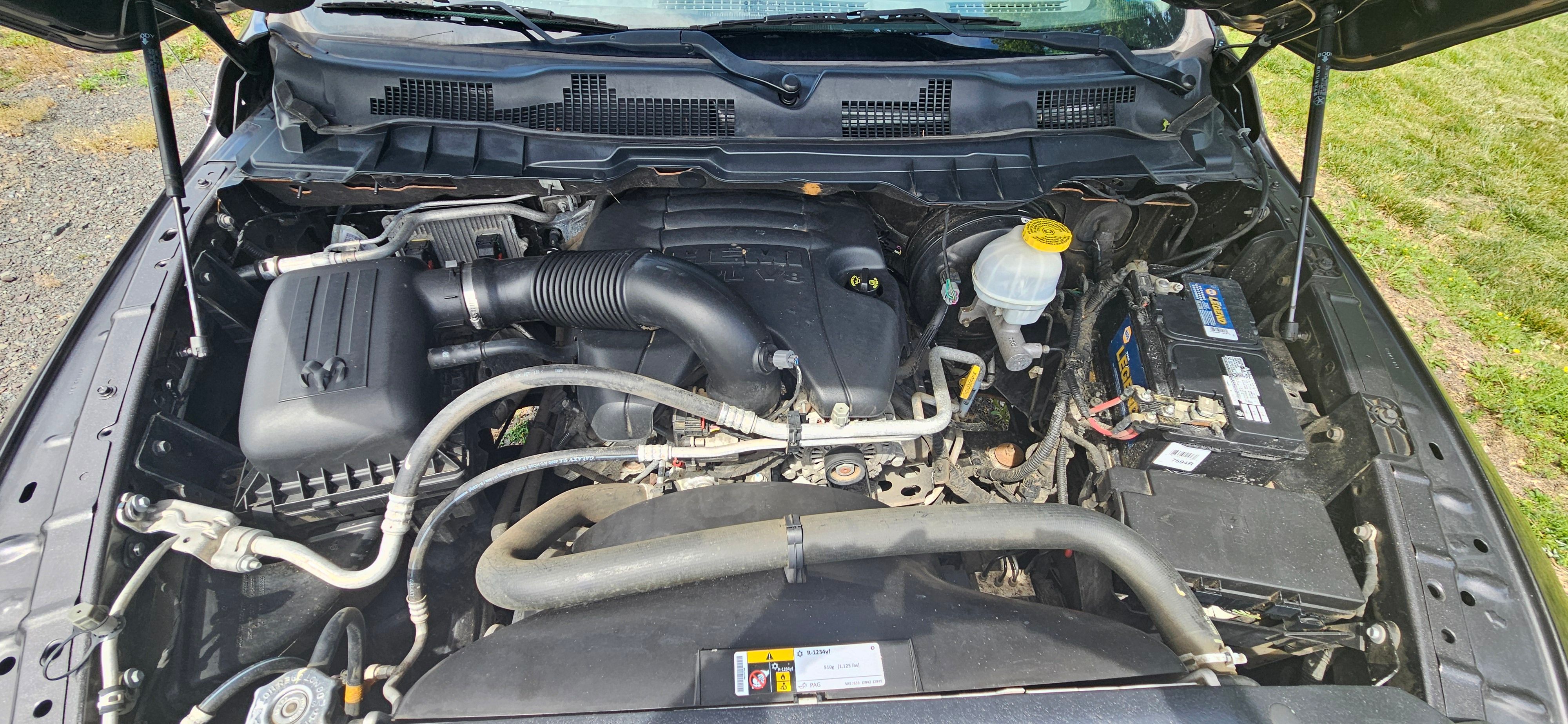 Used 2019 RAM 1500 Classic SLT RWD image 31