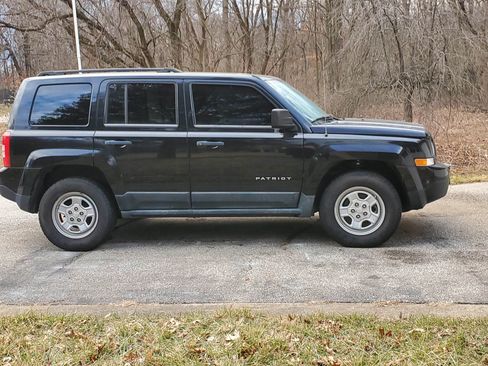 Used 2011 Jeep Patriot Sport image 1
