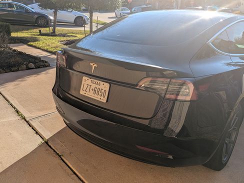 Used 2019 Tesla Model 3 Standard Range Plus image 8