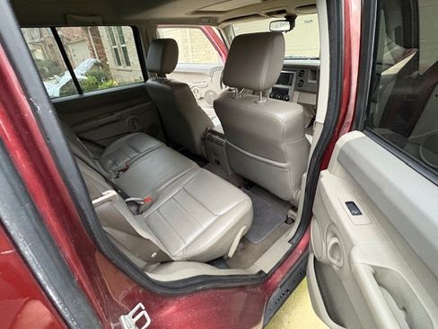 Used 2008 Jeep Commander Sport image 12