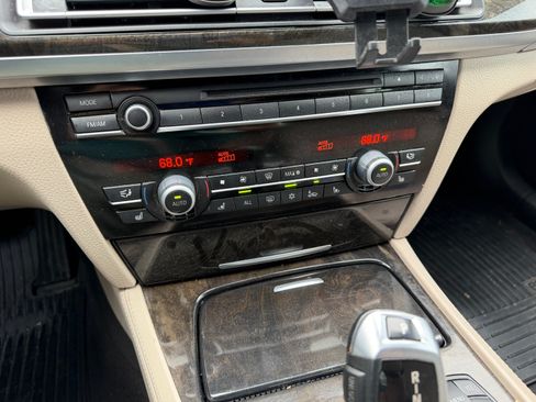 Used 2012 BMW 750Li RWD image 13