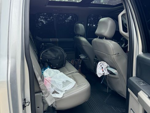 Used 2016 Ford F150 Lariat w/ Equipment Group 502A Luxury image 10