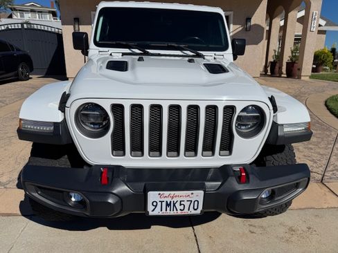 Used 2019 Jeep Wrangler Unlimited Rubicon image 2