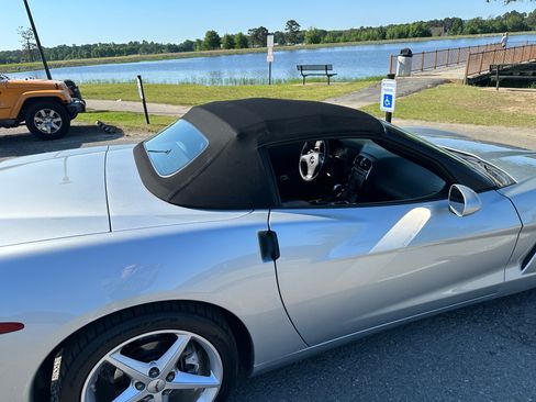 Used 2012 Chevrolet Corvette Convertible RWD image 12