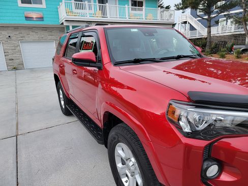Used 2020 Toyota 4Runner SR5 image 8