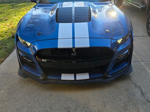 Used 2020 Ford Mustang Shelby GT500 w/ Carbon Fiber Track Pack image 10