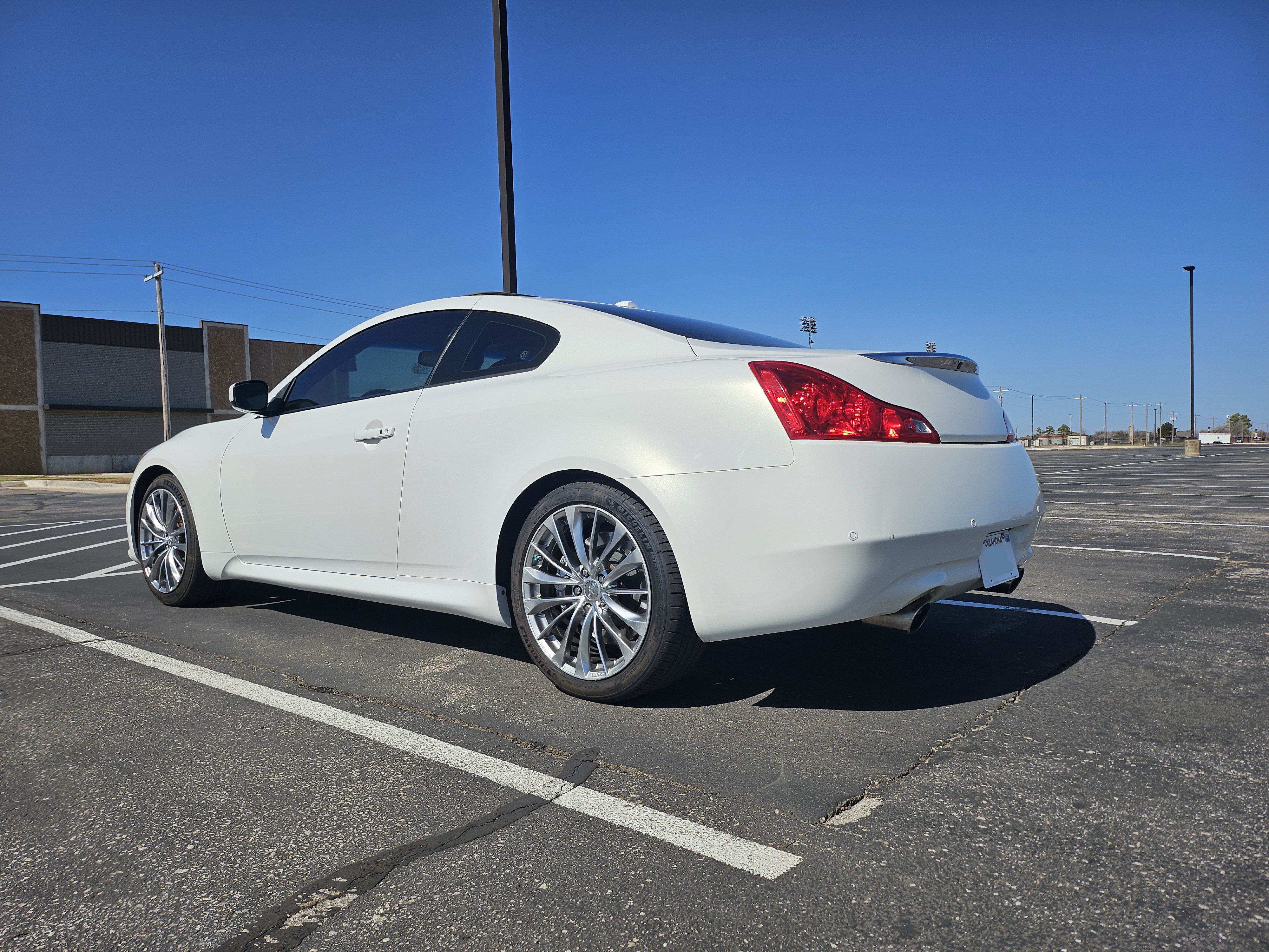 Used 2014 INFINITI Q60 Sport RWD image 10