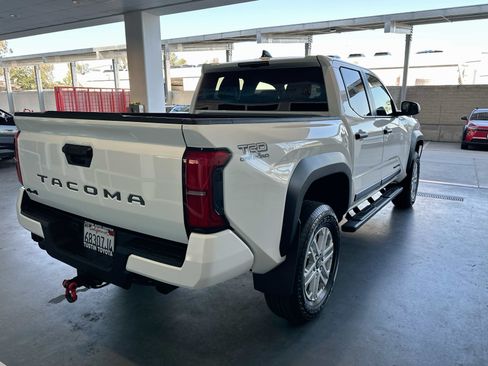 Used 2025 Toyota Tacoma TRD Off-Road image 6
