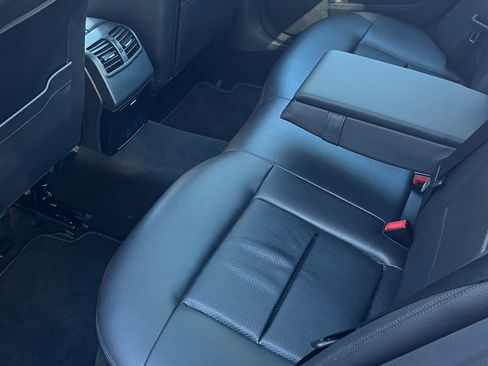 Used 2011 Mercedes-Benz E 350 4MATIC Sedan image 6